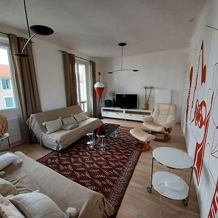 Appartement Tres Bien Situe- Spacieux - Calme - Parking Biarritz Exterior foto